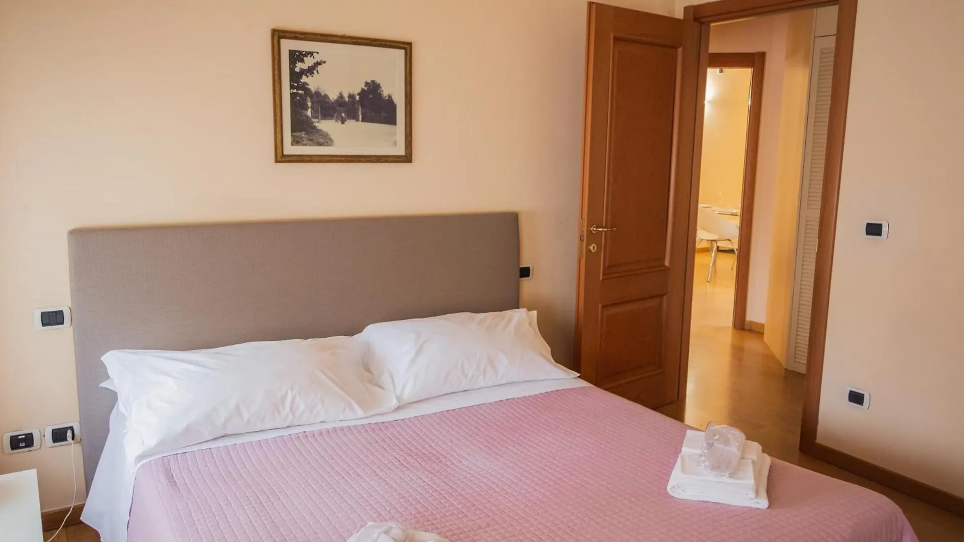 ***  Casa Paolina Aparthotel Lucca Italy