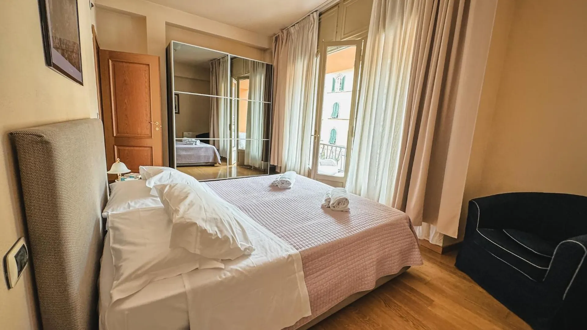 ***  Casa Paolina Aparthotel Lucca Italy