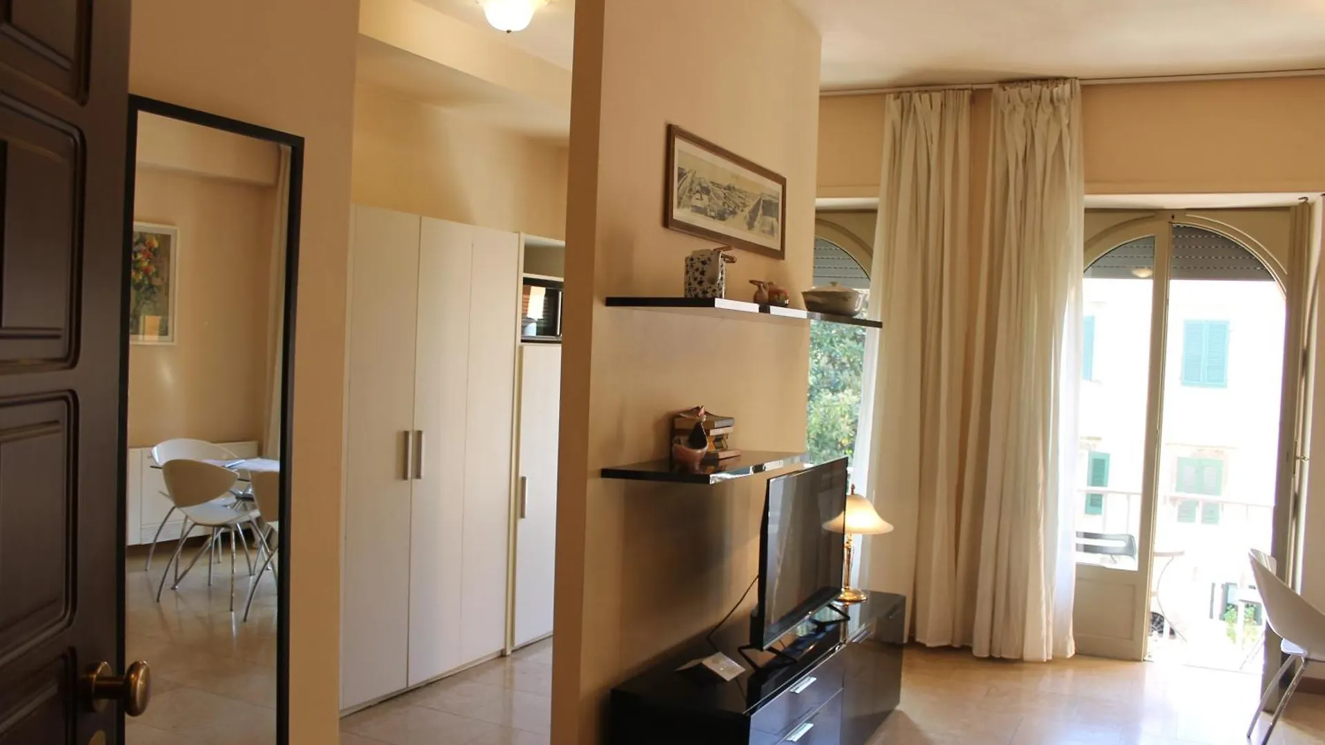 ***  Casa Paolina Aparthotel Lucca Italy