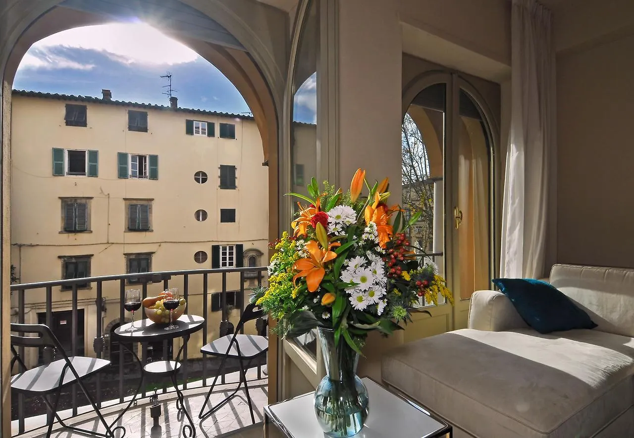 Casa Paolina Aparthotel Lucca Italy