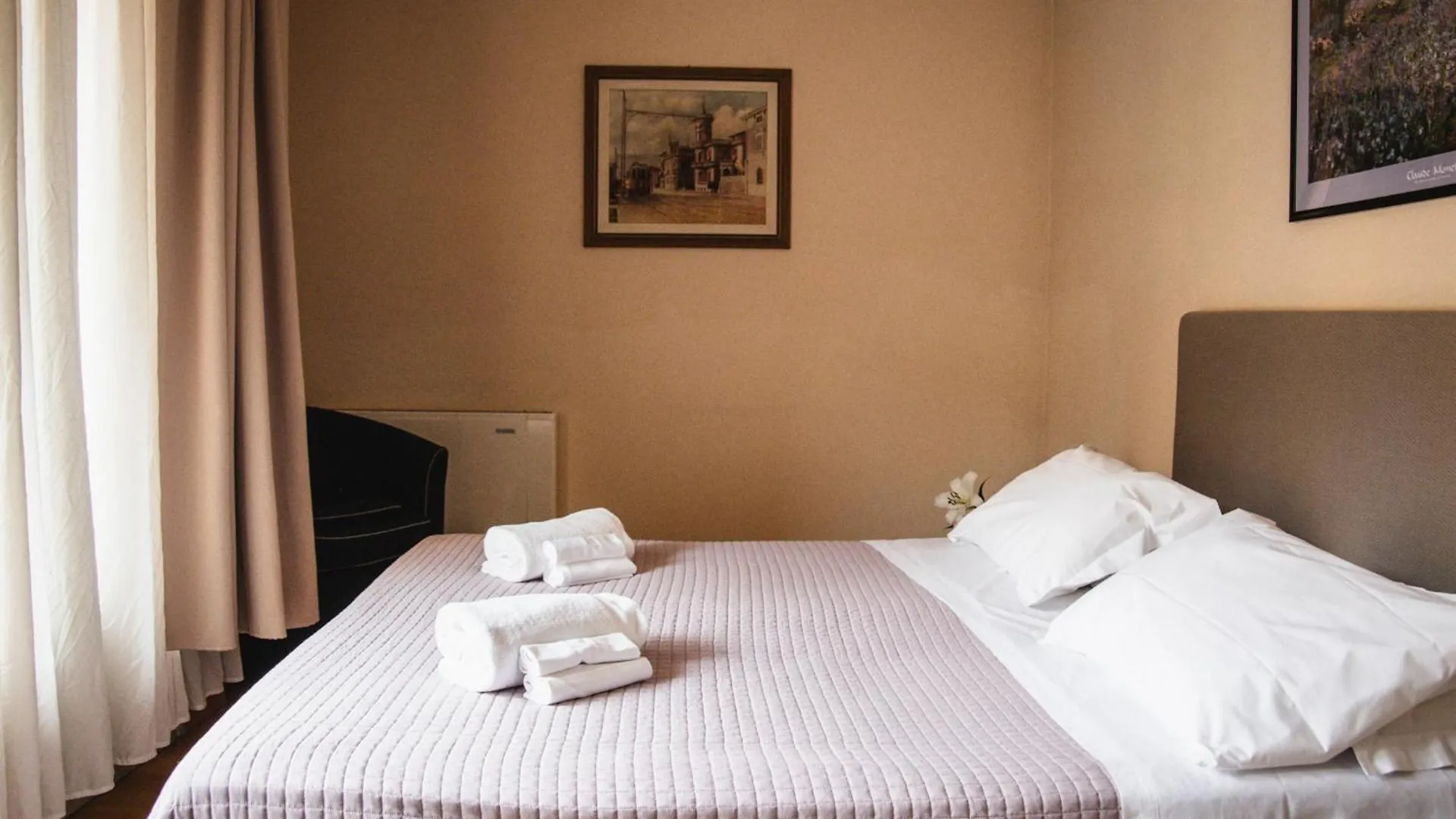 Casa Paolina Aparthotel Lucca 3*,  Italy